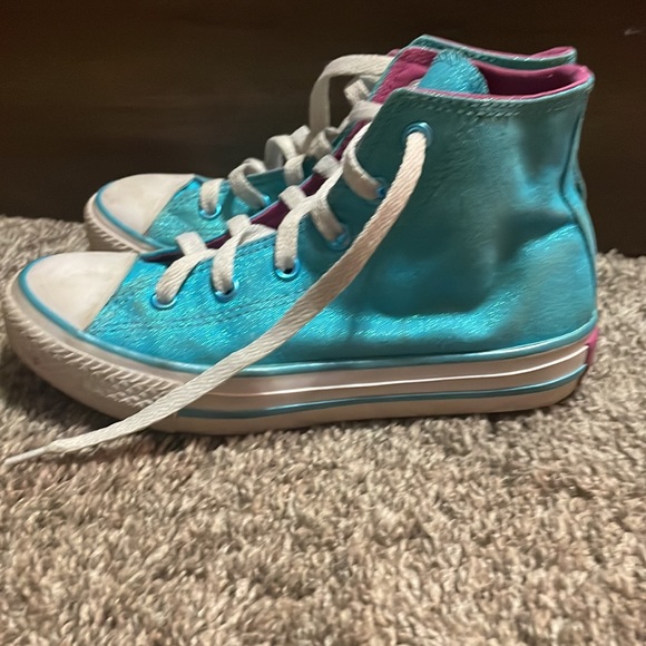Converse - Picture 3 of 3